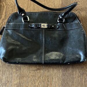 Elegant Black Leather Handbag